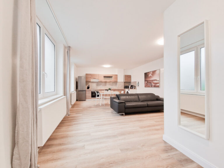 DÜ – 2 Zimmer Maisonette Wohnung im Erdgeschoss