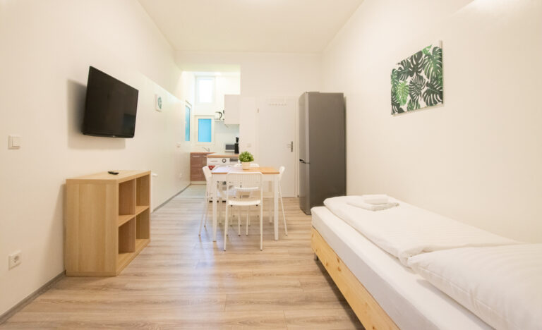 DÜ – 1,5 Zimmer Wohnung im EG