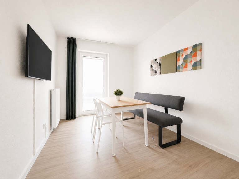 DUISBURG – 3 Zimmer Wohnung mit Balkon im 2.OG ( Neuenkamp )